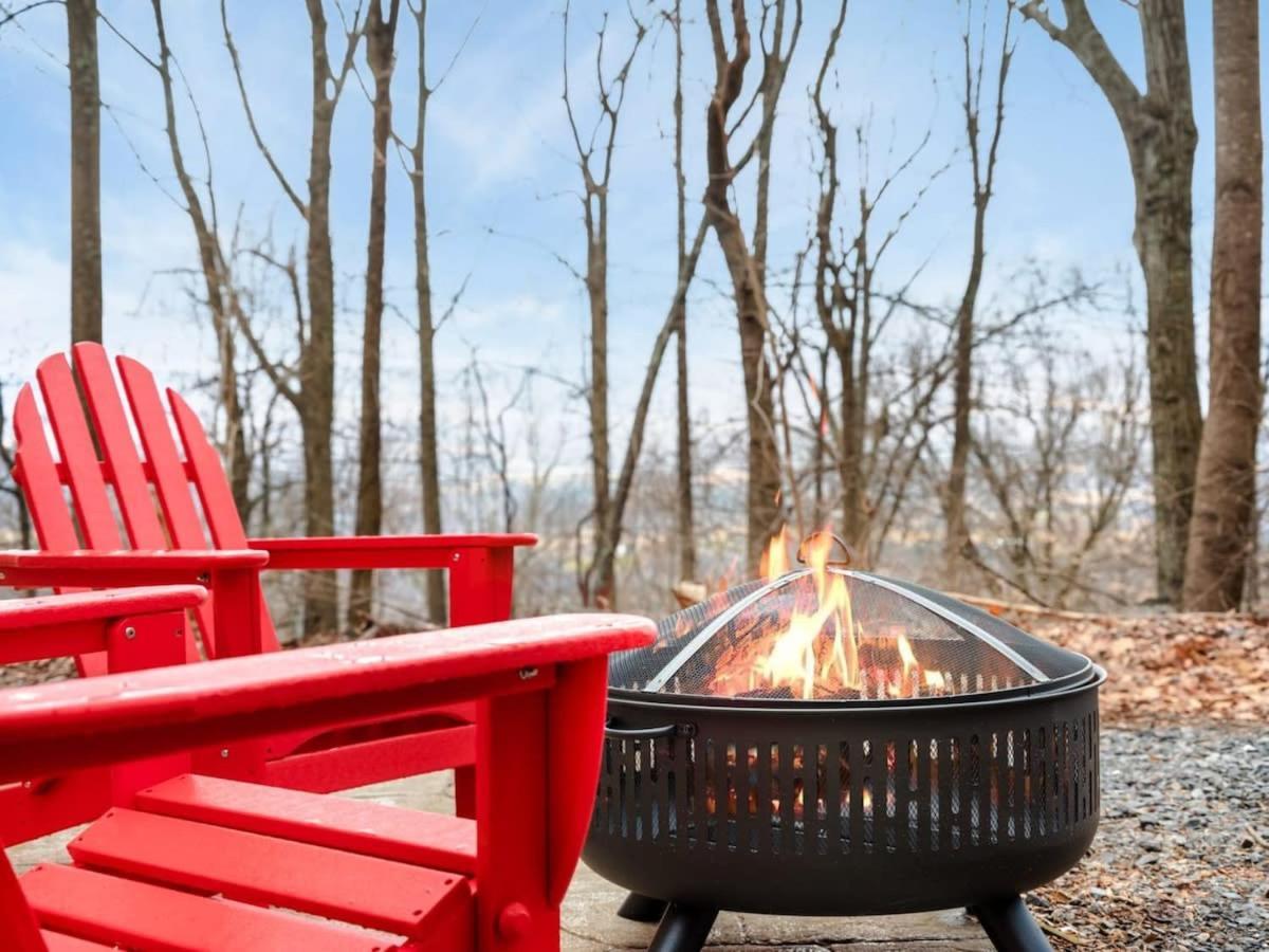 Modern Mountain Cottage W Hot Tub, Fire Pit, Wifi Inwood Exterior photo