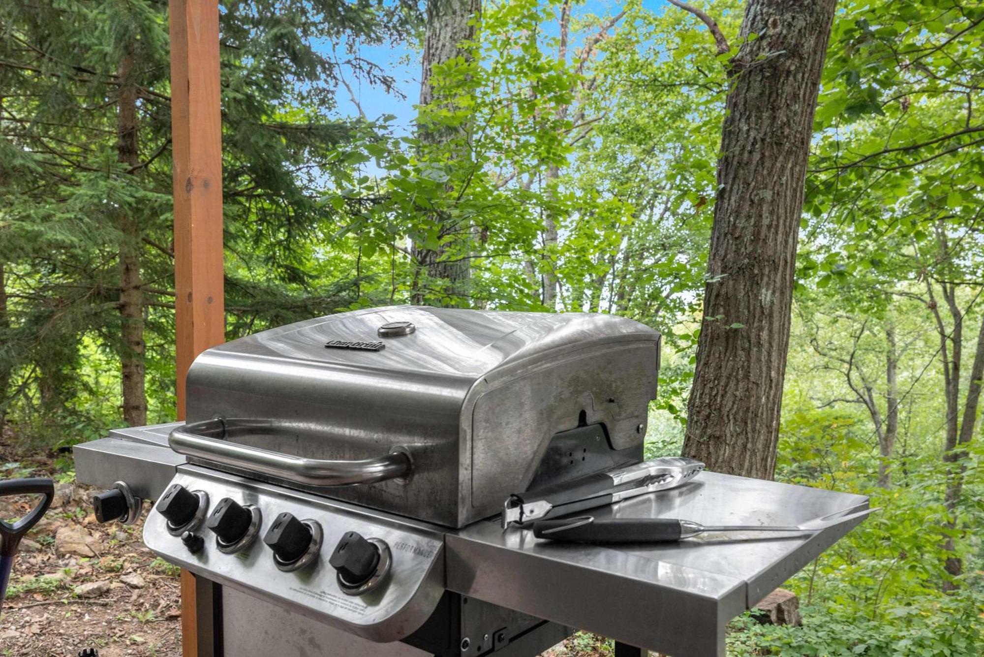 Modern Mountain Cottage W Hot Tub, Fire Pit, Wifi Inwood Exterior photo